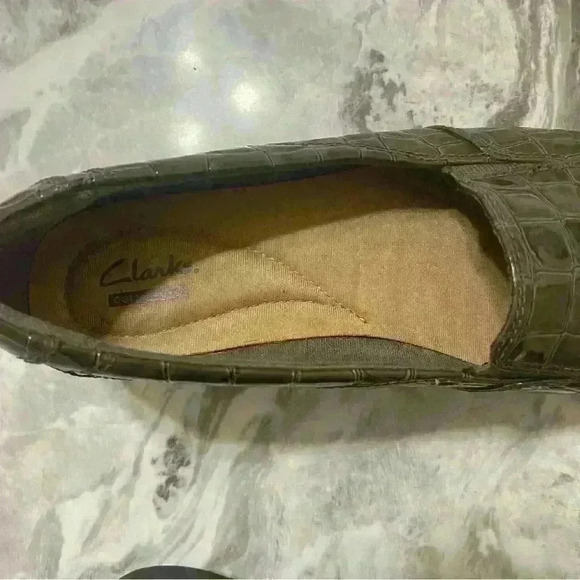 Clarks Collection Womens Gael Angora Loafer Shoes Brown Crocodile Embossed 8M - Picture 5 of 8